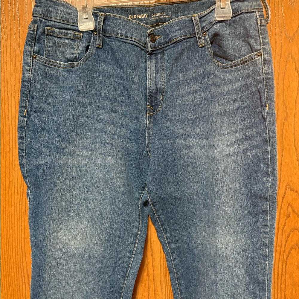 Women’s Old Navy Classic Fit High Rise Blue Jeans Sz 16R